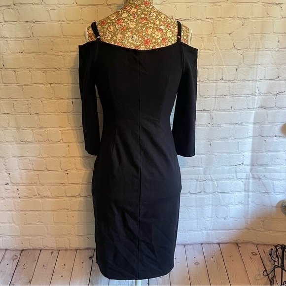 Bold Elements Bodycon Dress - Picture 4 of 7